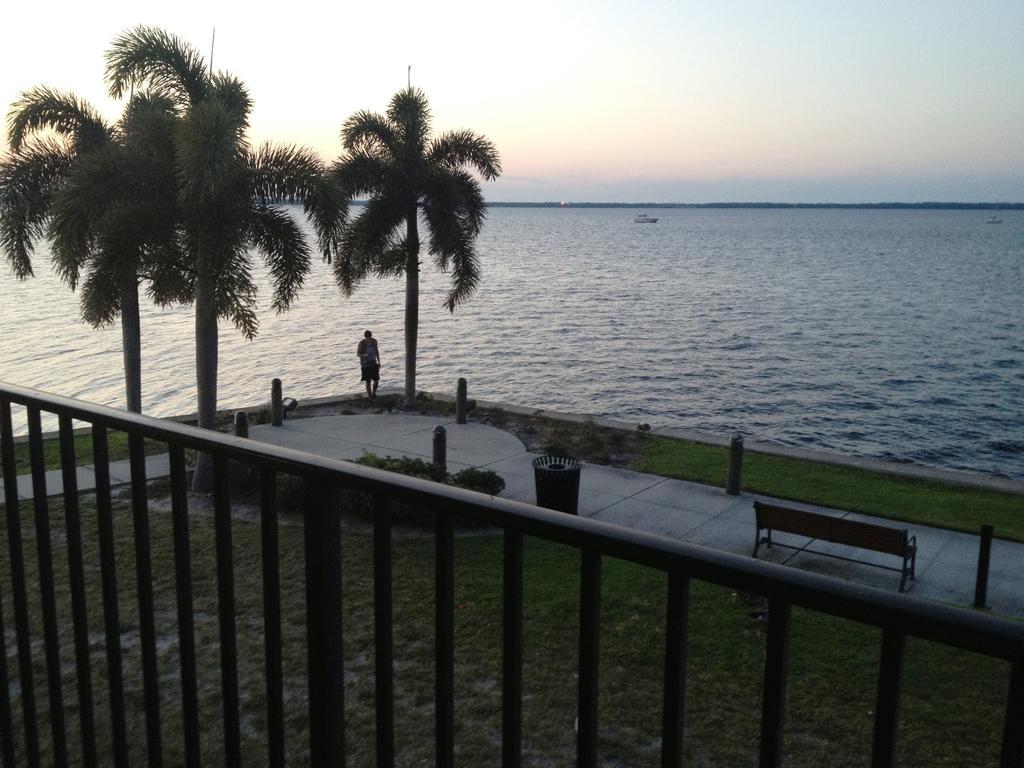 Monroe'S On The Lake Hotel & Banquet Hall Sanford Luaran gambar